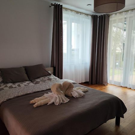 Berryblossom Estate Кросно Экстерьер фото
