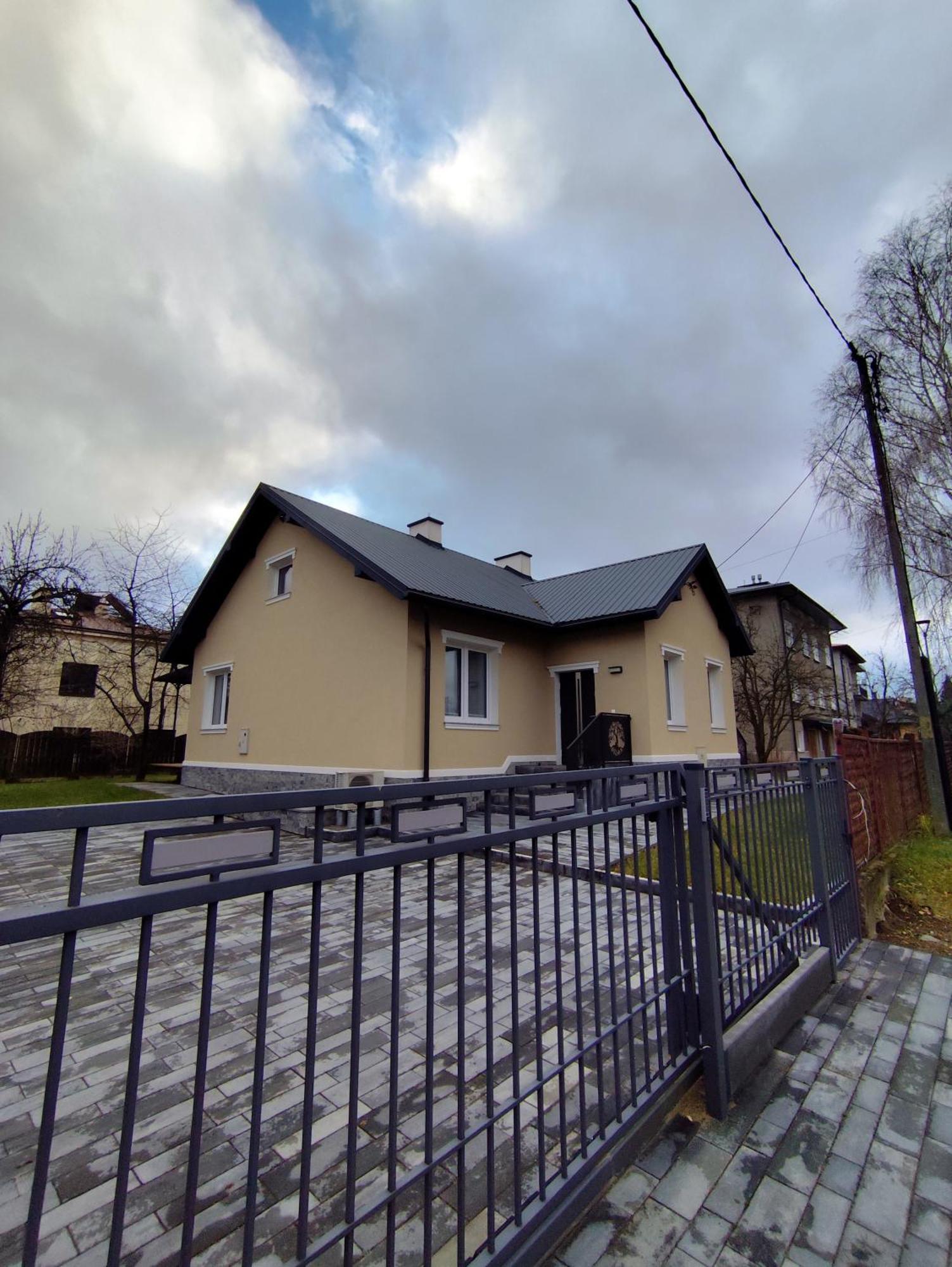 Berryblossom Estate Кросно Экстерьер фото