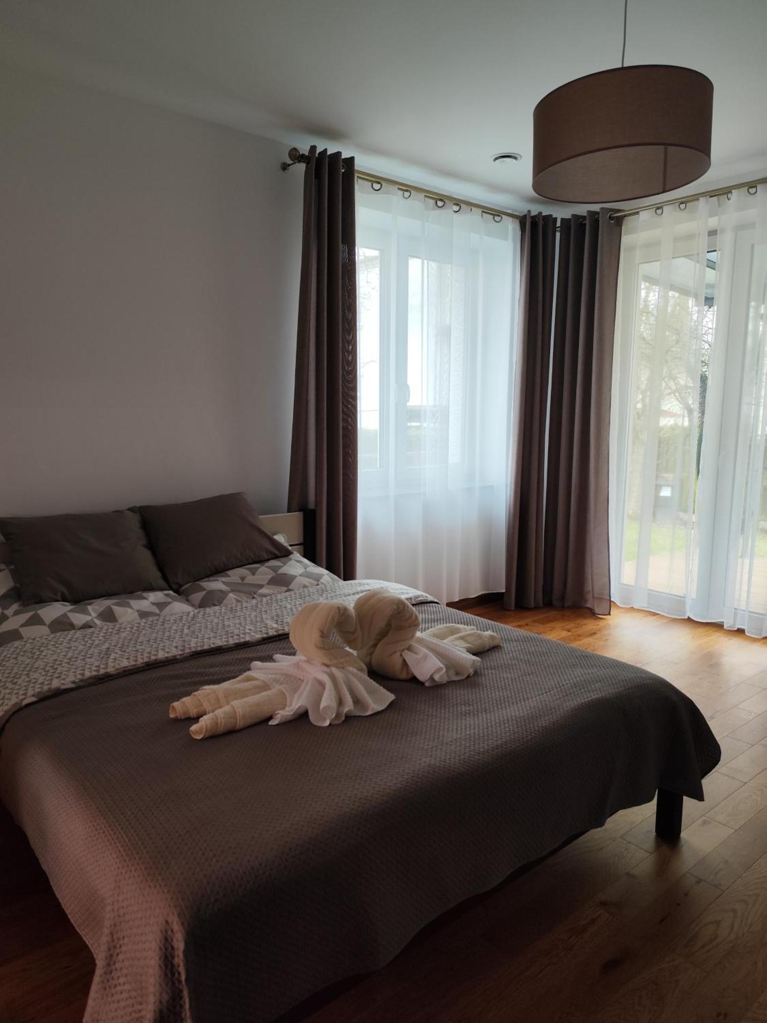Berryblossom Estate Кросно Экстерьер фото